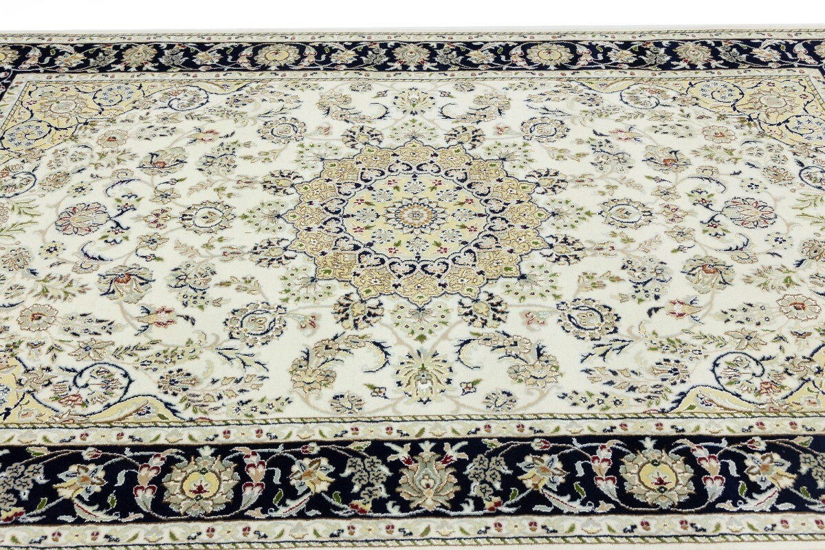 Hand-Knotted Indo-Nain Floral Medallion Rug