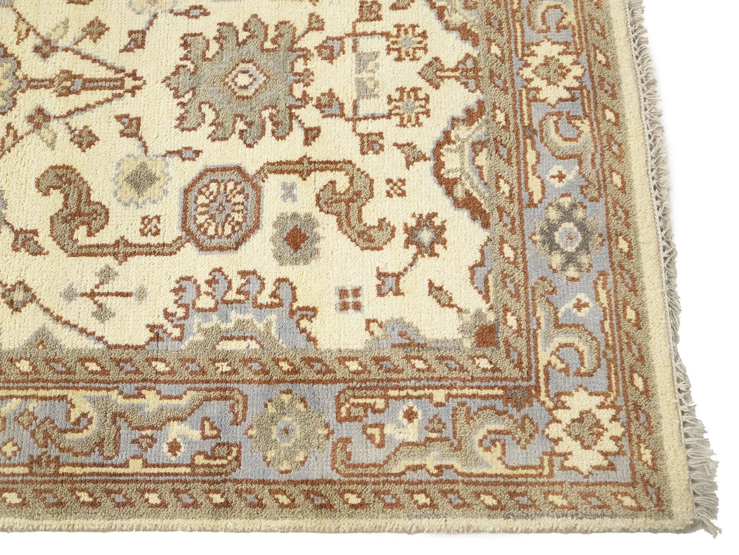 Handmade Cream Oushak Chobi Oriental Rug Floral