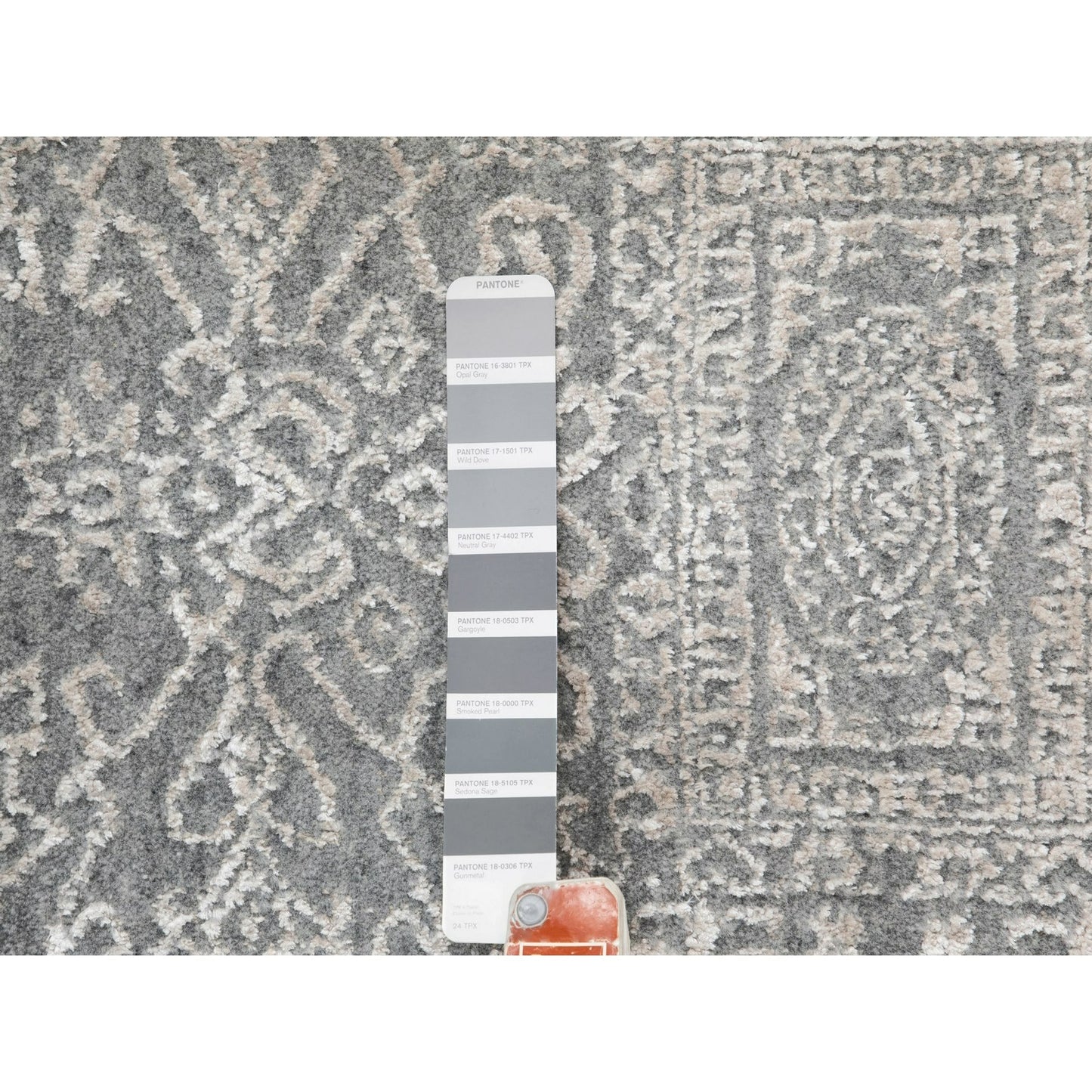 5'10"X9'1" Gray Fine Jacquard Hand Loomed Modern Wool And Art Silk Rug
