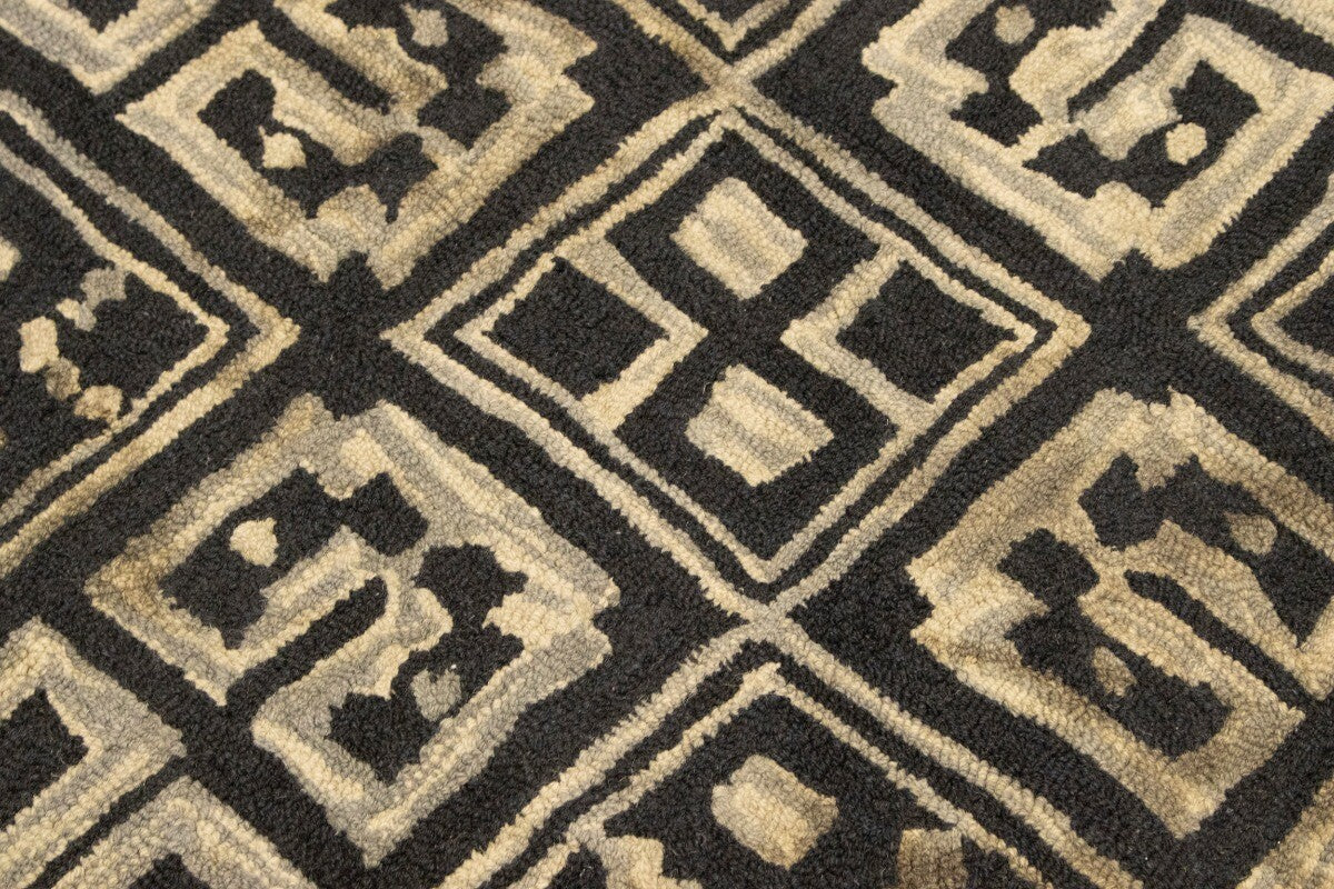 Hand-Tufted Dark Gray Geometric Rug Modern Area