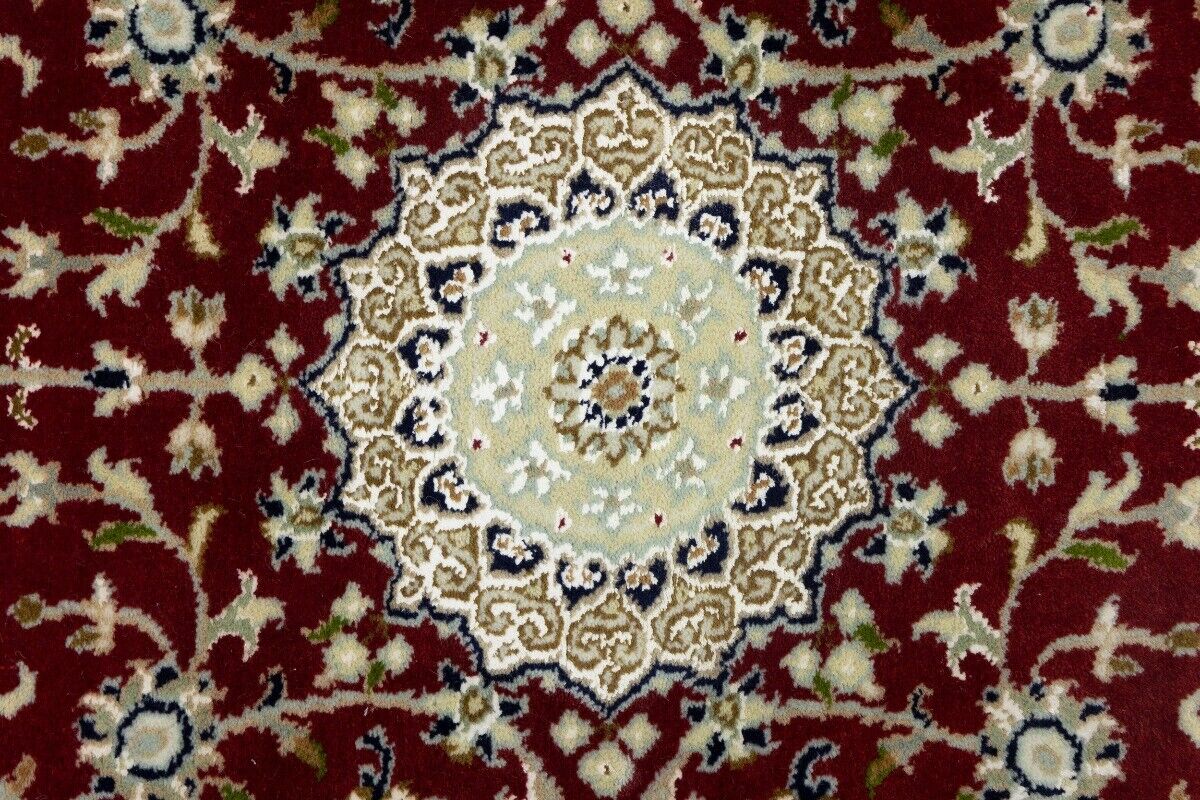 Handmade Indo-Nain Oriental Rug Classic Red
