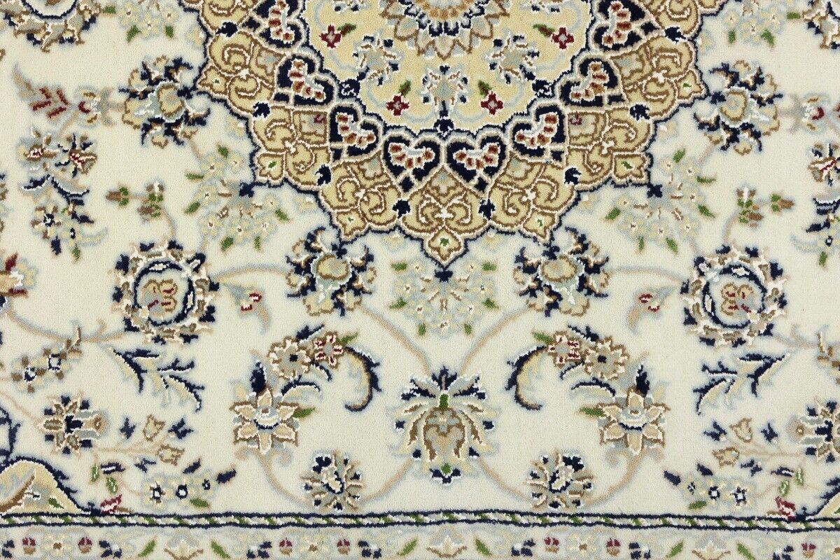 Hand-Knotted Floral Indo-Nain Rug Traditional