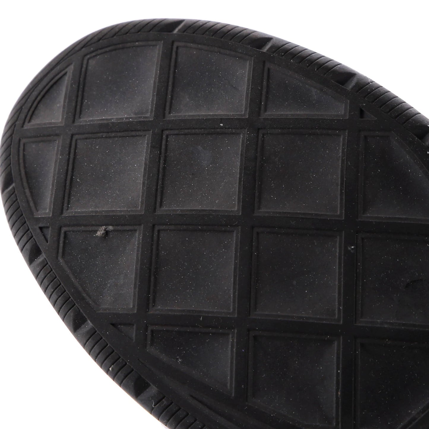 Chanel Men'S Cc Cap Toe Logo Sneakers Suede And Wool