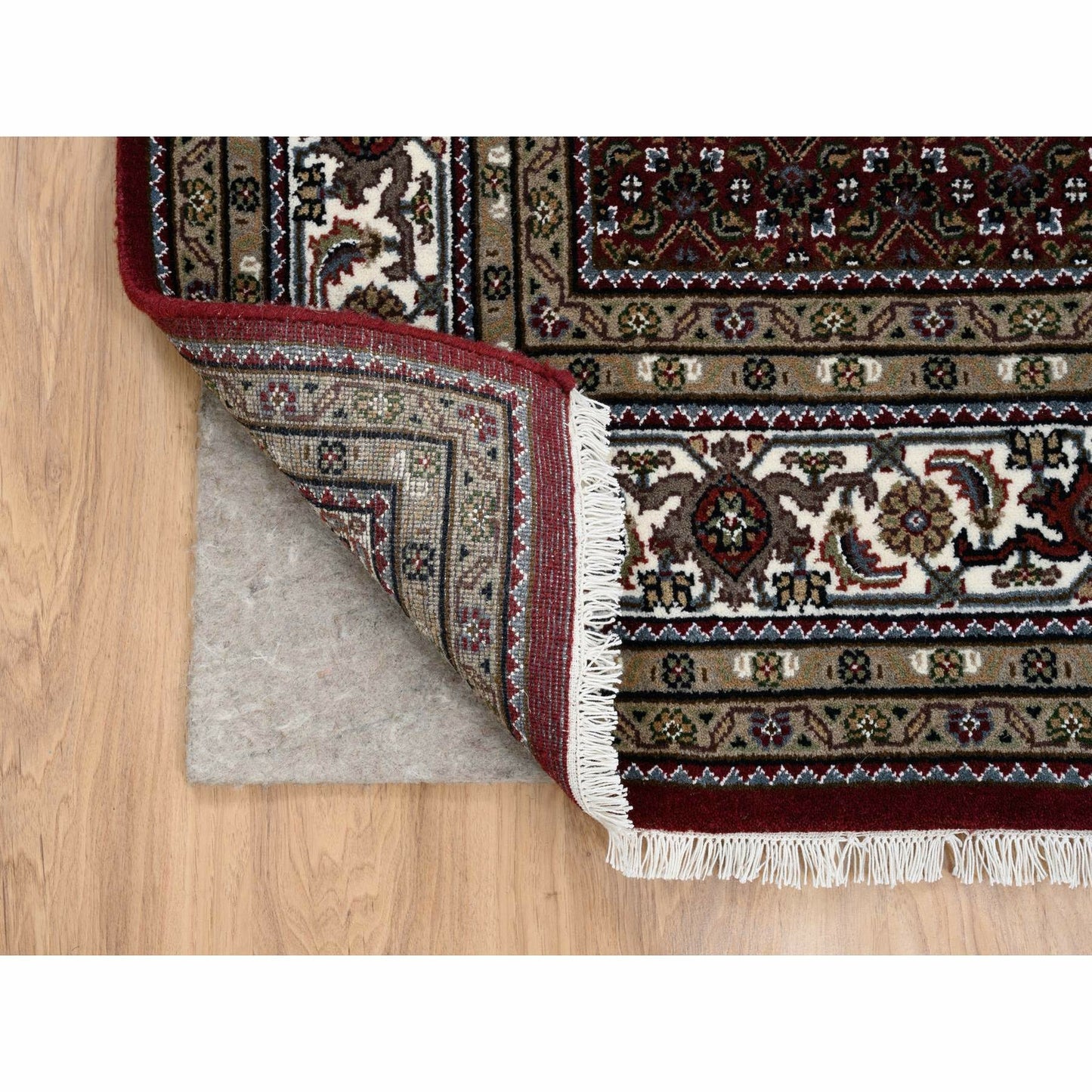 5'9"X8'9" Red Herrita Hand Knotted 175 Kpsi Wool And Silk Oriental Rug