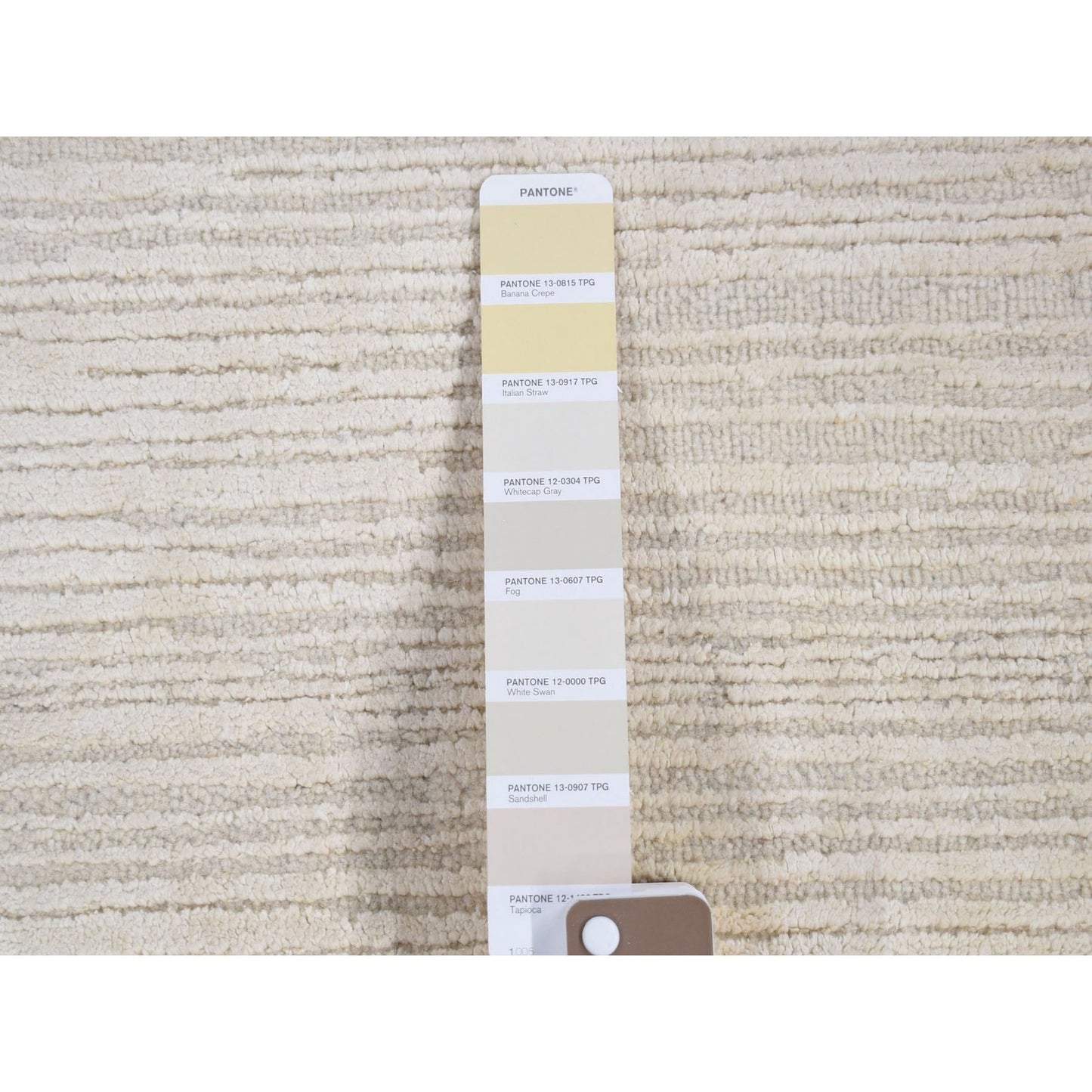 2'1"X2'1" Ivory Modern Design Silk Textured Wool Hand Loomed Square Rug