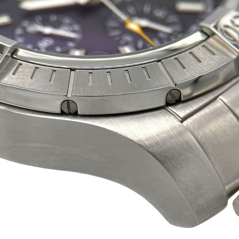 Breitling Avenger Chronograph A13317