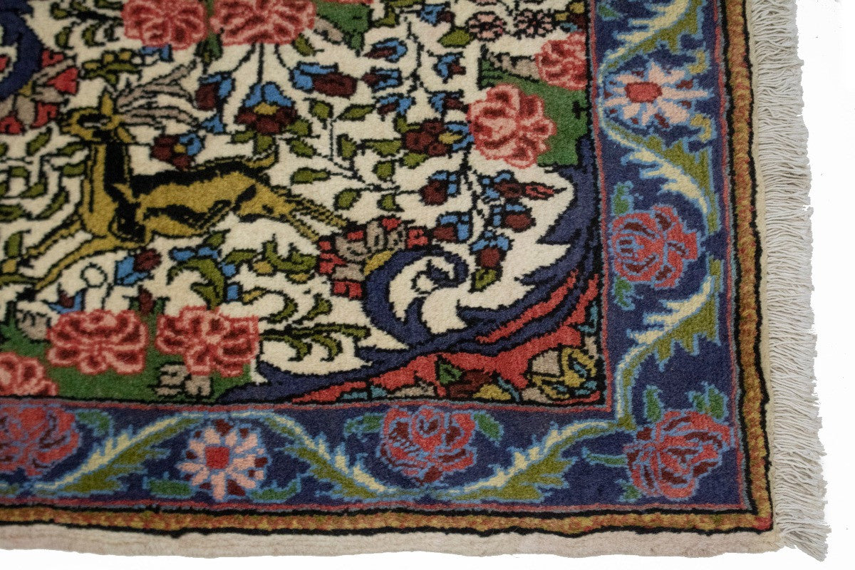 One-Of-A-Kind Handmade Oriental Rug Small Floral