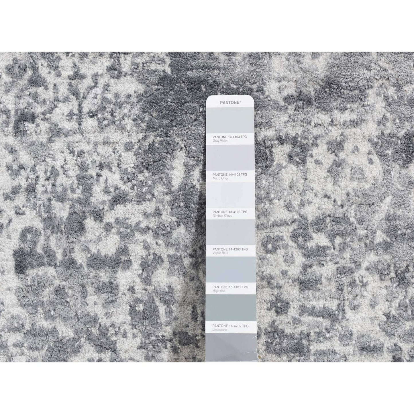 2'7"X7'10" Gray Hand Knotted Zoroastrian Design Wool And Silk Runner Rug