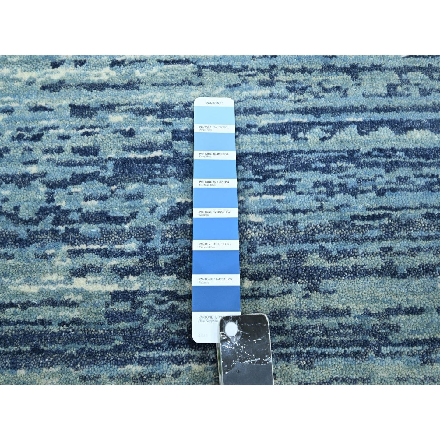 8'1"X10'4" Denim Blue Horizontal Ombre Design Pure Wool Hand Knotted Rug