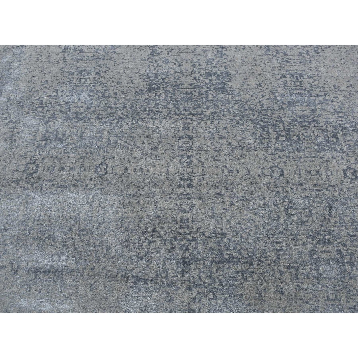 6'X9' Ash Gray Muted Tone On Tone Wool And Silk Hand Loomed Oriental Rug