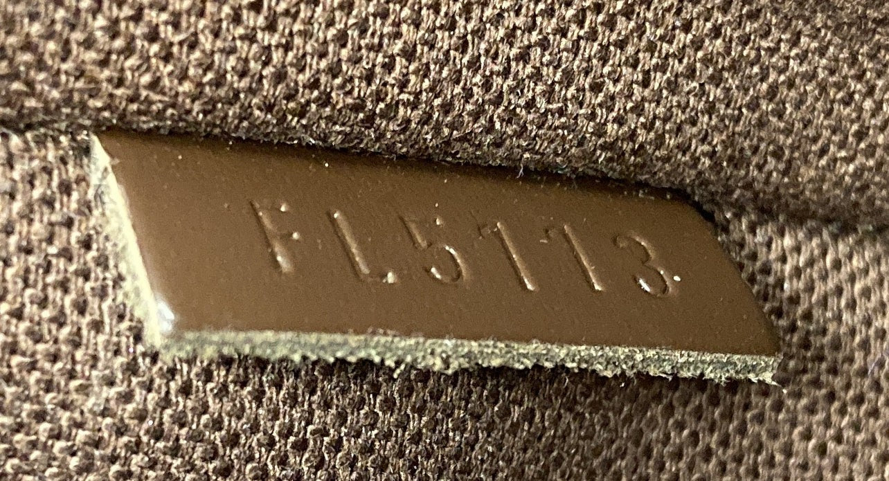 Louis Vuitton District Messenger Bag Damier Pm