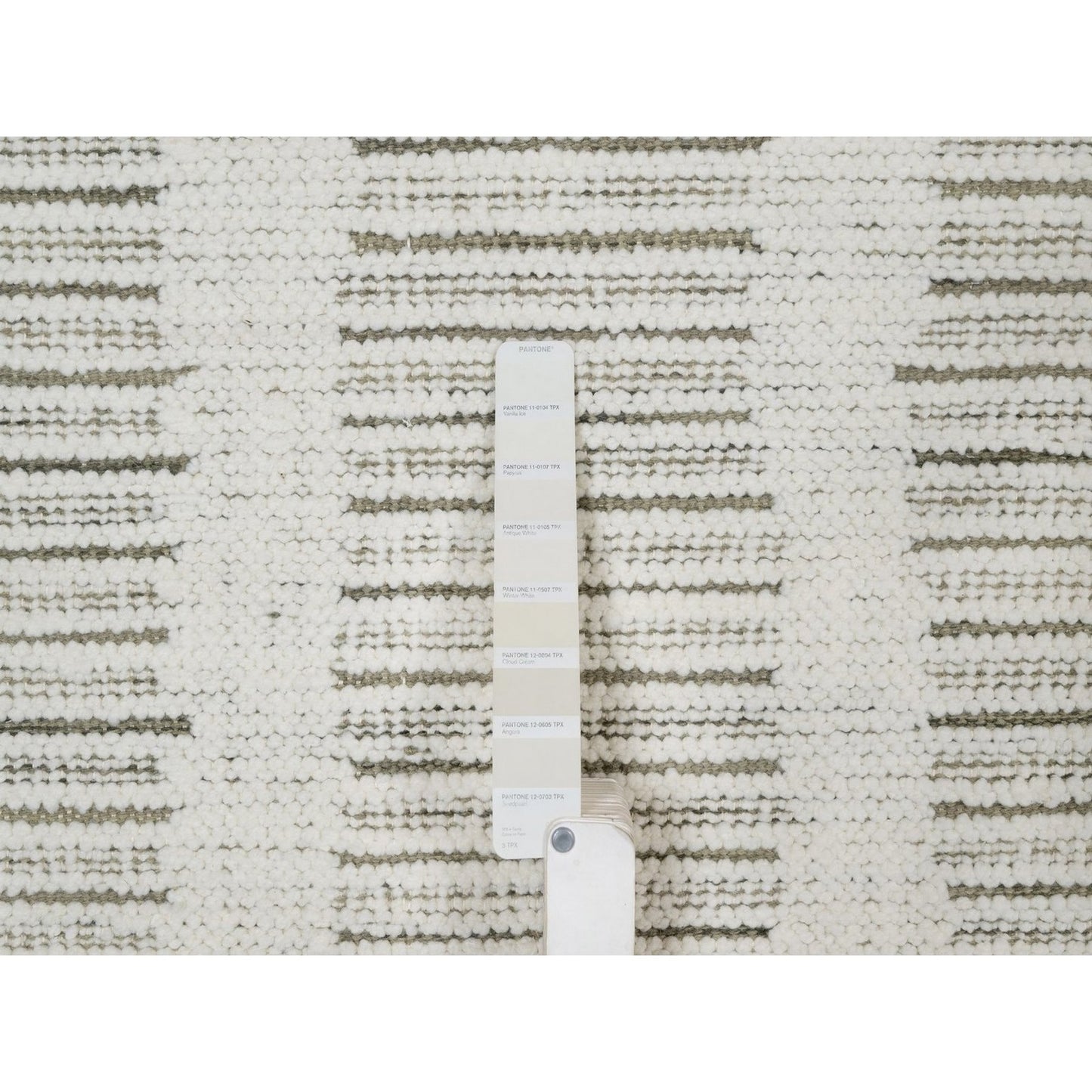 7'9"X7'9" Ivory Natural Wool Round Rug Hand Woven Flat Weave With Pile