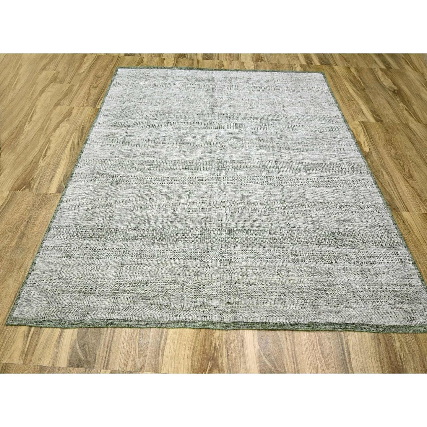 10'2"X10'2" Green & White Grass Design Pure Wool Hand Knotted Square Rug