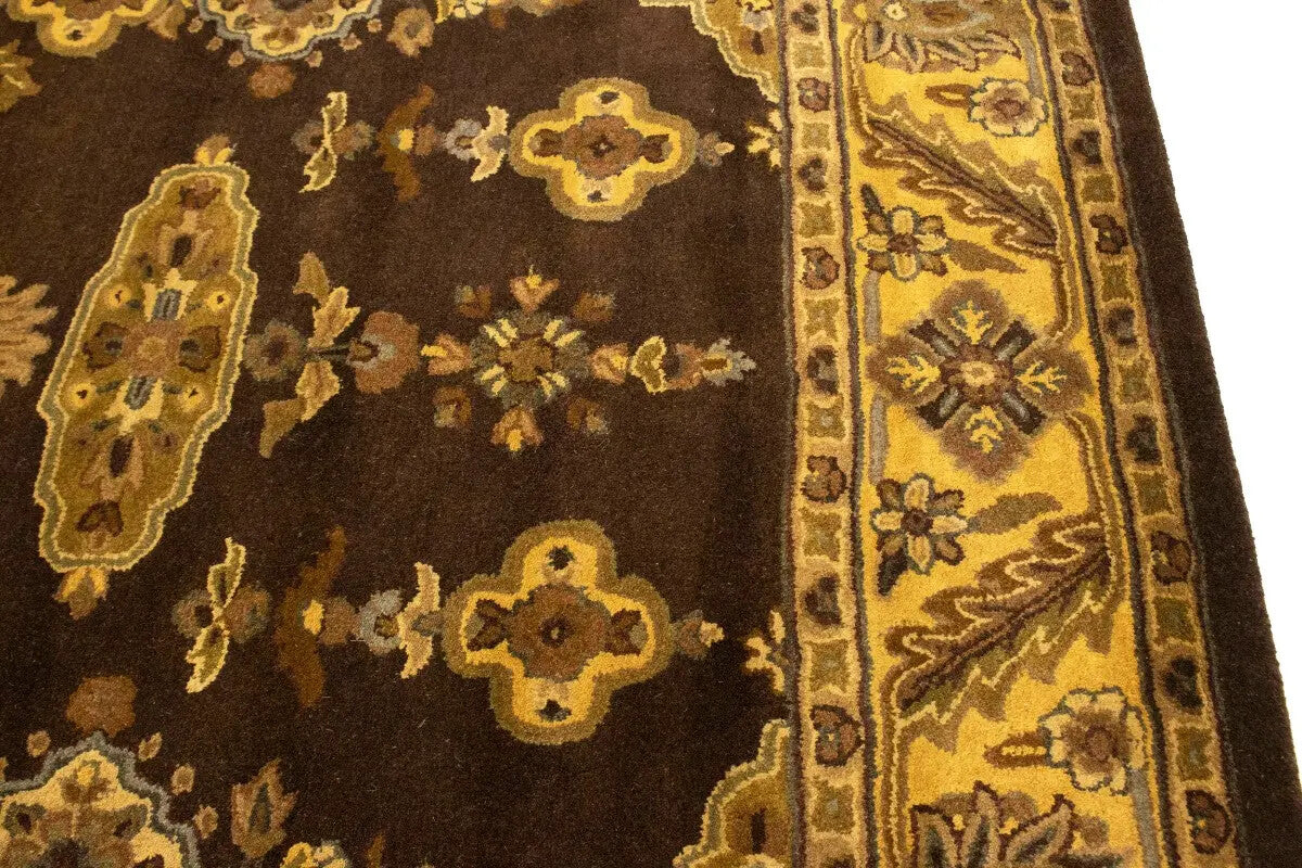 Hand-Tufted Dark Brown Classic Floral Rug