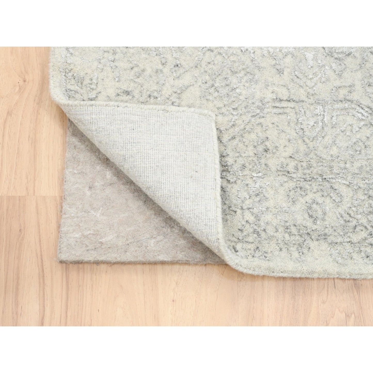2'6"X10'1" Beige Hand Loomed Wool Silk Fine Jacquard Oriental Runner Rug