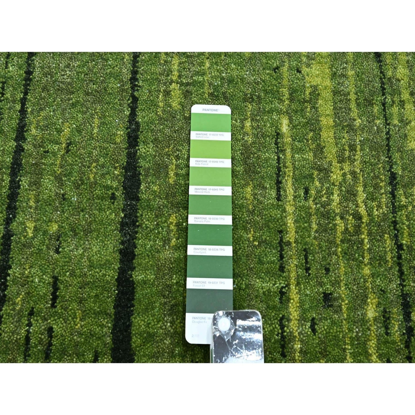 8'2"X10'3" Pickle Green Vertical Ombre Design Hand Knotted Soft Wool Rug