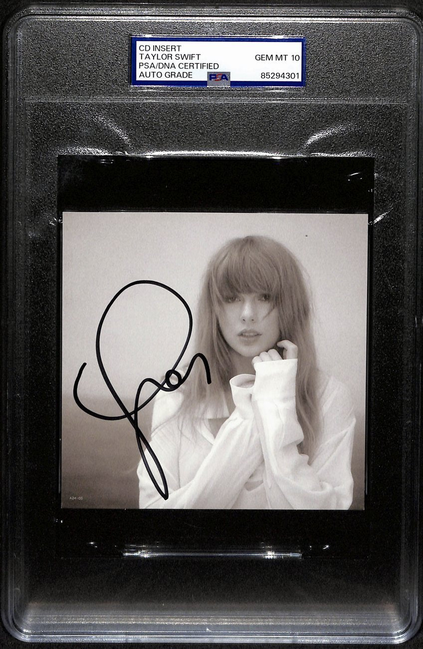 Taylor Swift Signed/Auto Cd Insert 4.75X4.75 B/W