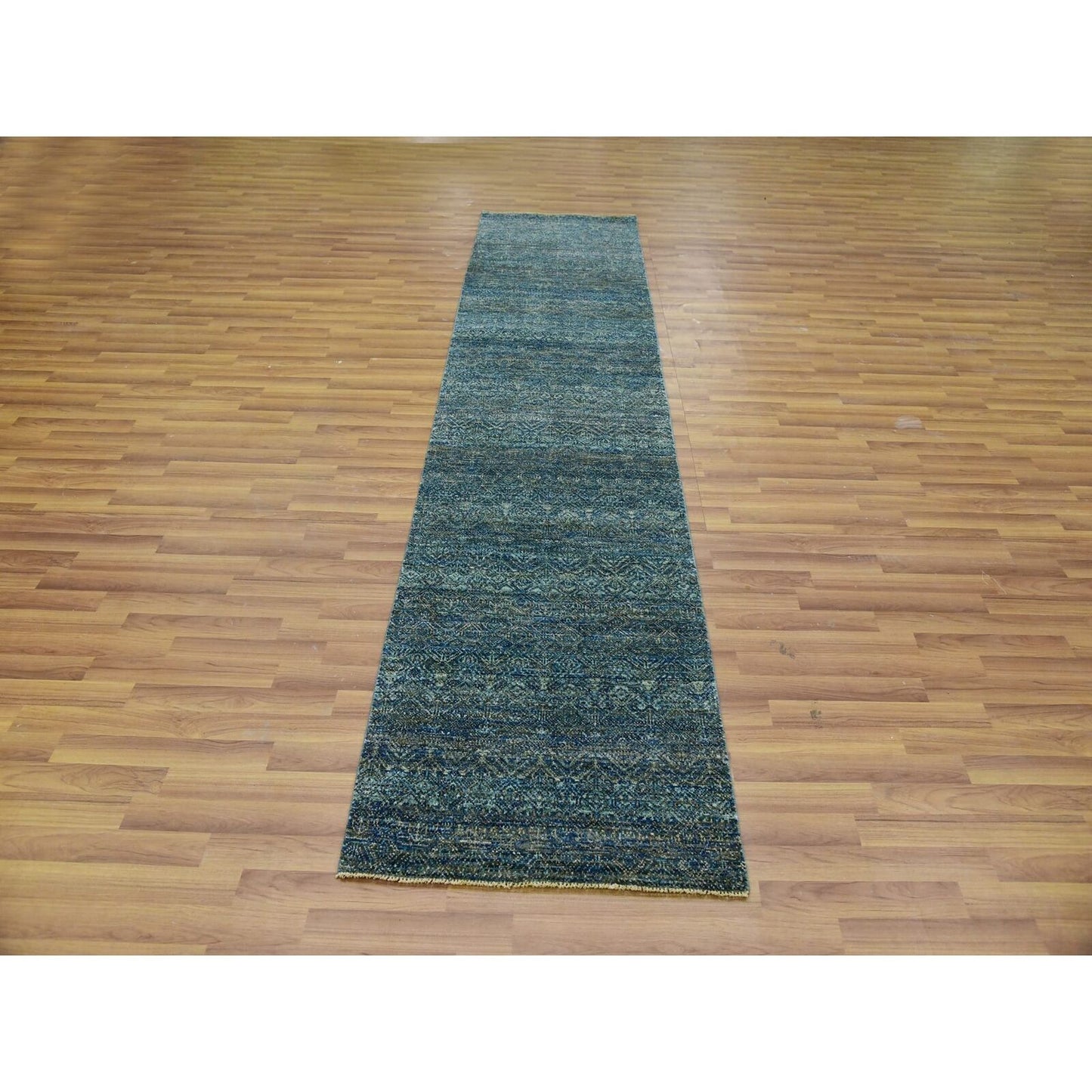 2'6"X10'1" Green Hand Knotted Kohinoor Herrita 100% Wool Oriental Rug