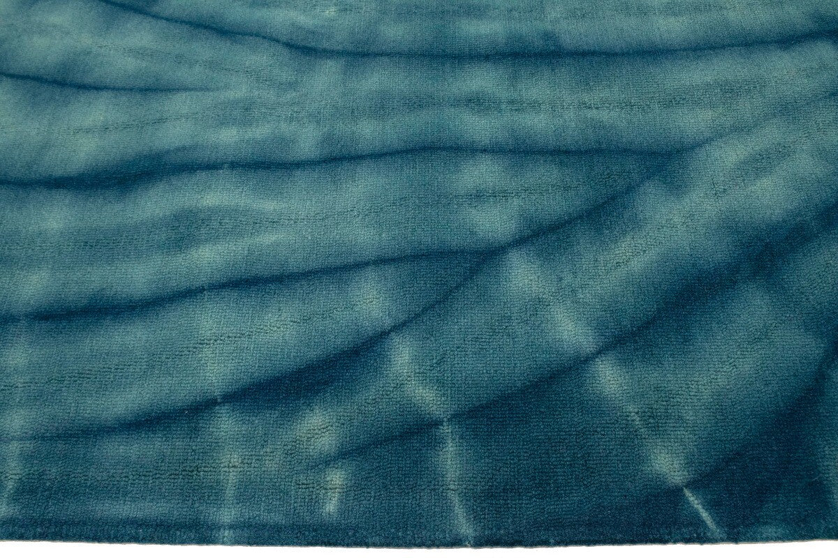 Hand-Tufted Ocean Blue Tie-Dye Wool Rug Modern