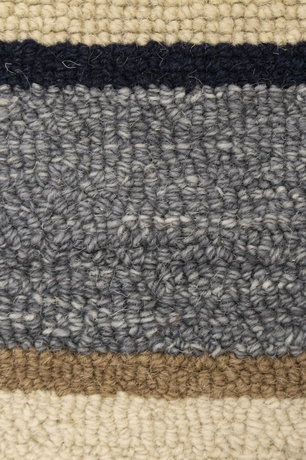 5 x 8 Hand-Tufted Modern Wool Rug Carpet with