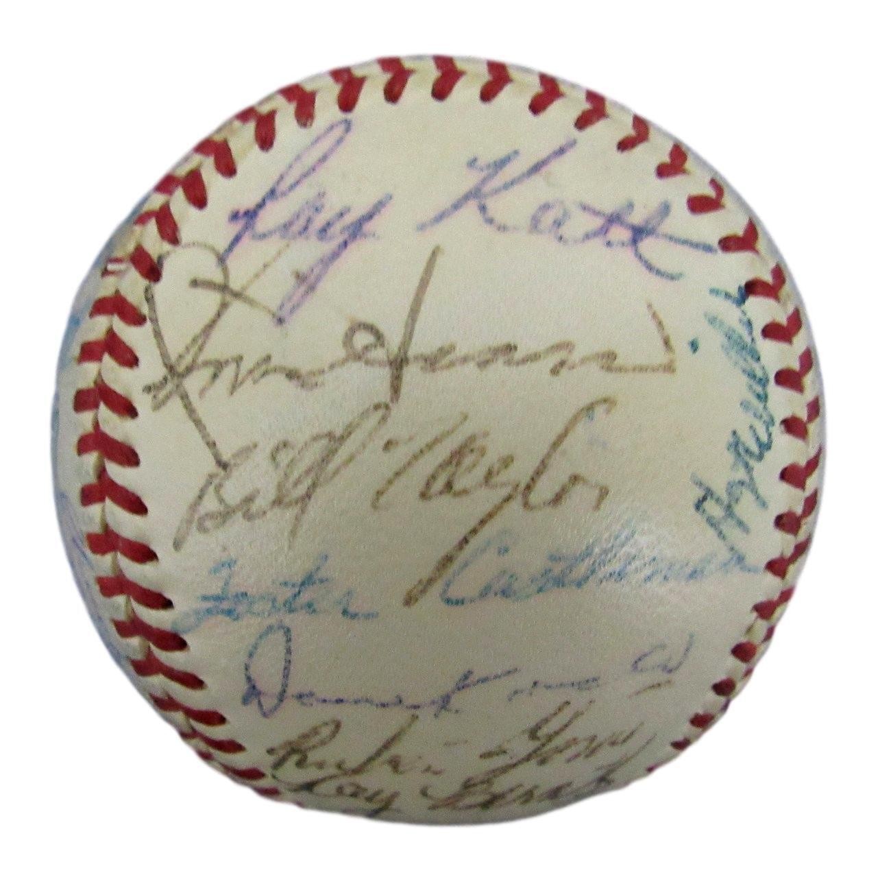 1954 World Series Champs Giants Team 32 Signed/ W. Mays Onl Baseball Jsa 149565