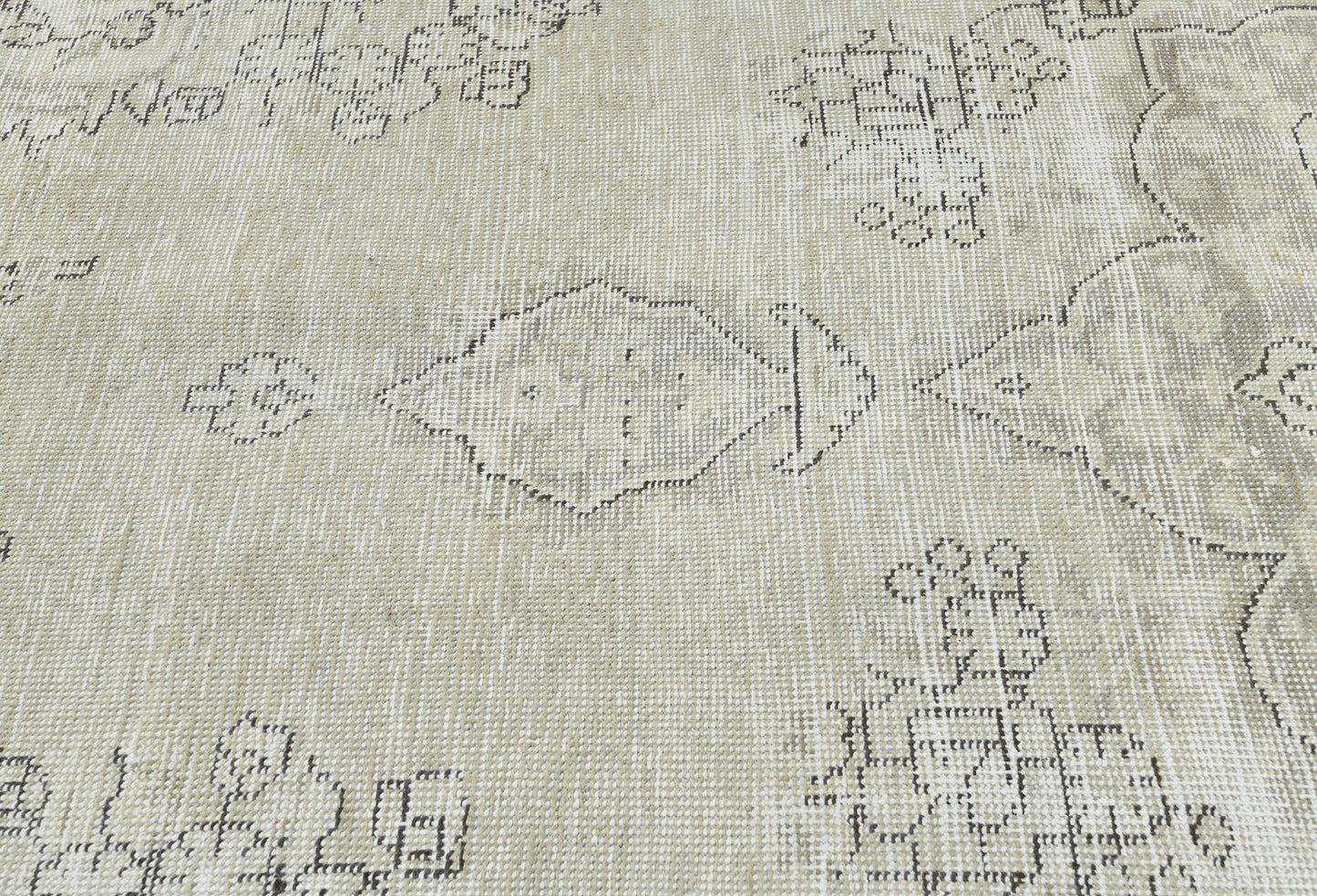 Distressed Vintage Medallion Floral Oriental Rug