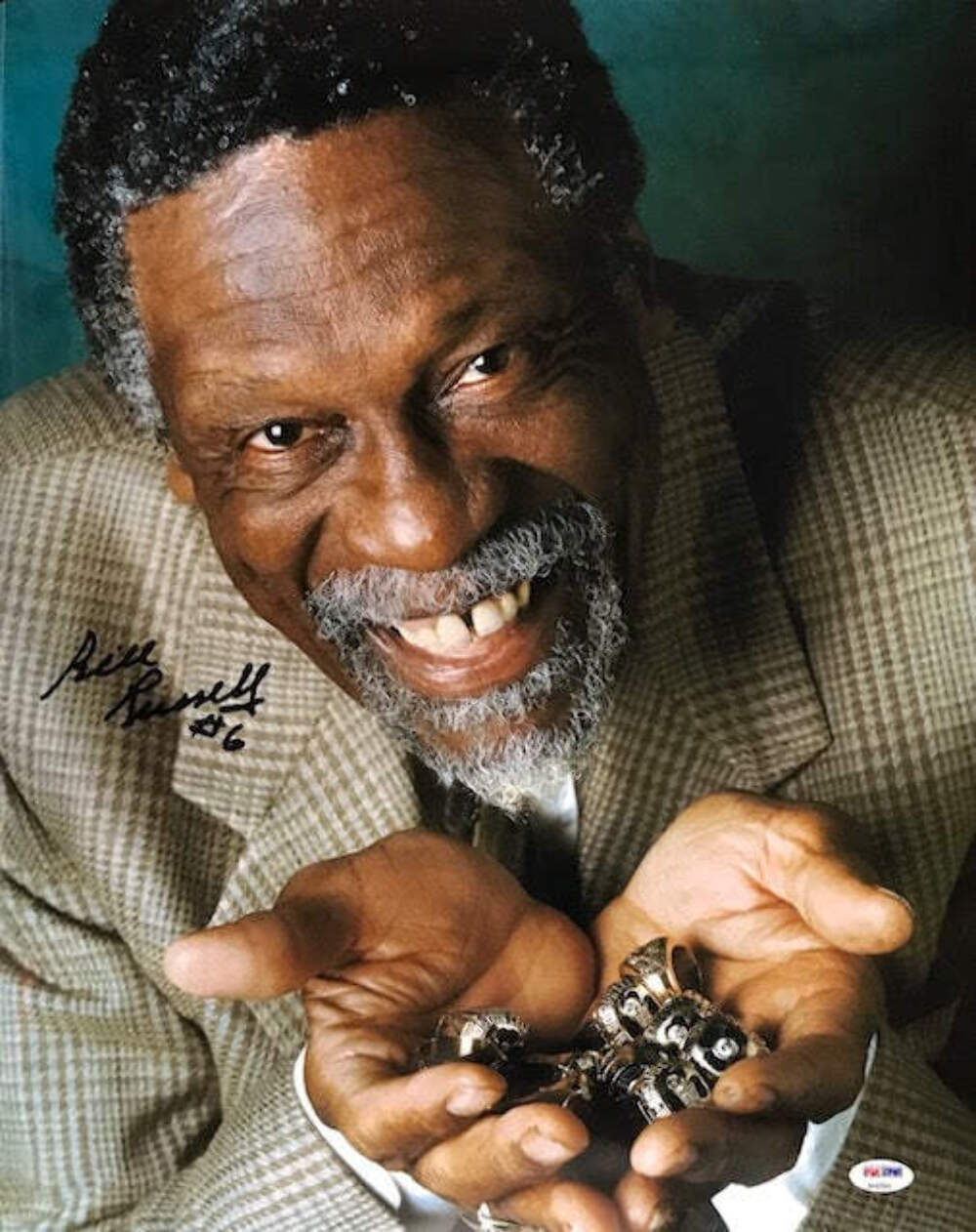 Bill Russell Autographed 11 Rings 16X20 Photo (Psa)