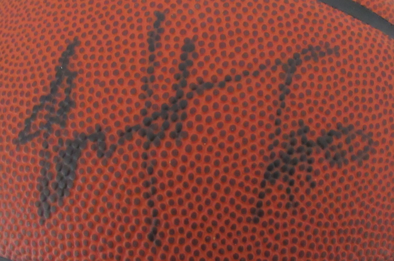 Michigan State Spartans 2006-07 Team Signed By 13 Basketball Tom Izzo 165952