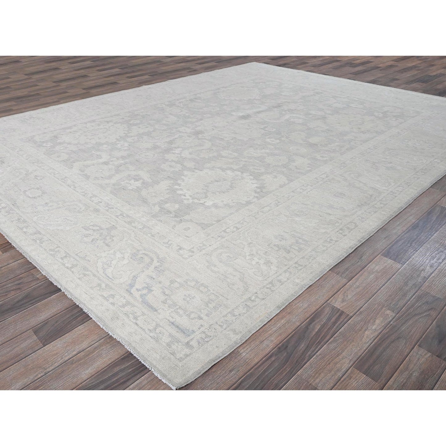 8'9"X11'10" Gray White Wash Peshawar Leaf Design Hand Knotted Pure Wool Rug
