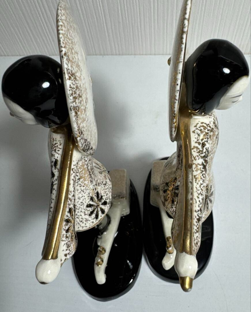 Vintage G. Z. Lifton 1941 Pair Pottery Figurine Moss Lamp Collector'S Book