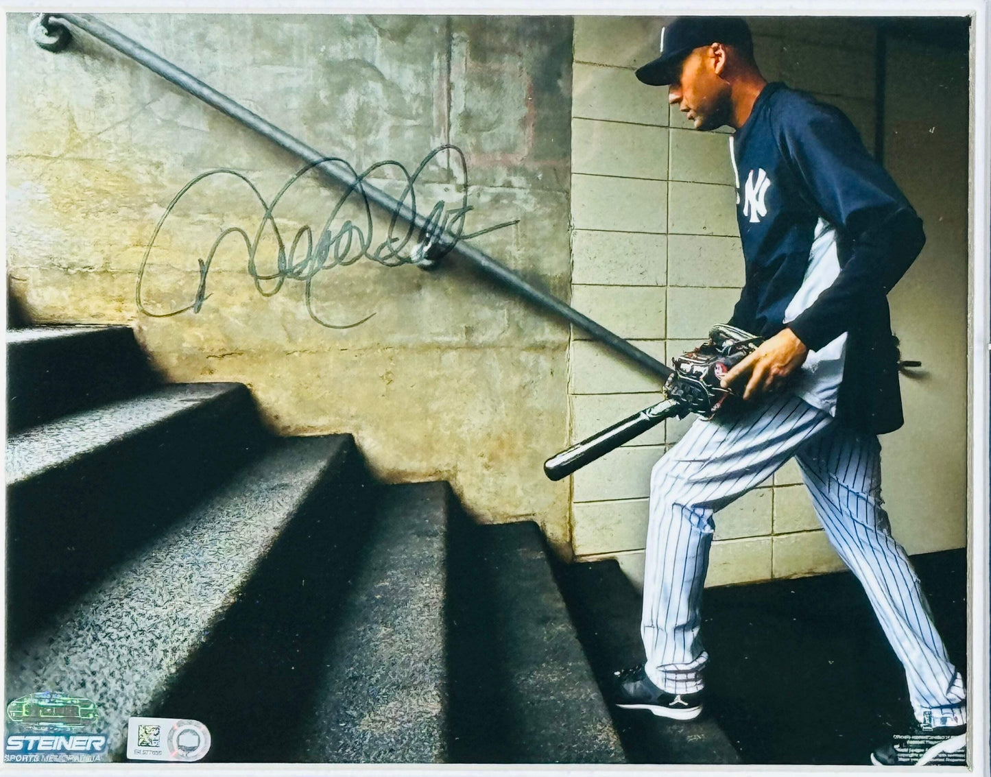 Derek Jeter Autographed 8X10 Framed Baseball Photo (Mlb/Steiner)