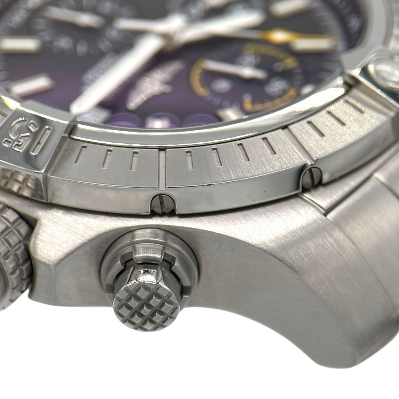 Breitling Avenger Chronograph A13317