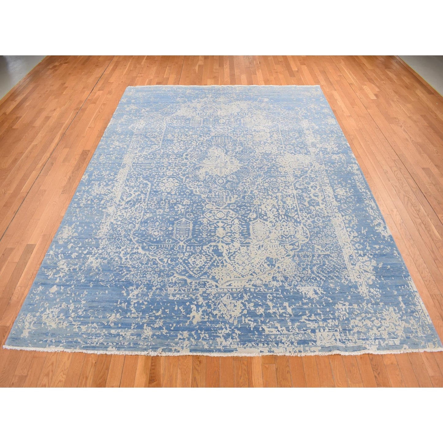 9'2"X12'1" Blue Broken Zoroastrian Design Wool And Silk Hand Knotted Rug