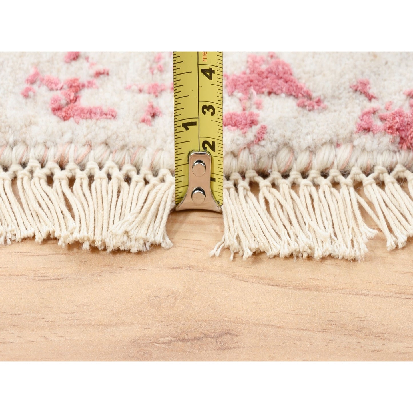 6'X6' Hand Knotted Pink Broken Farsian Design Wool And Silk Round Rug