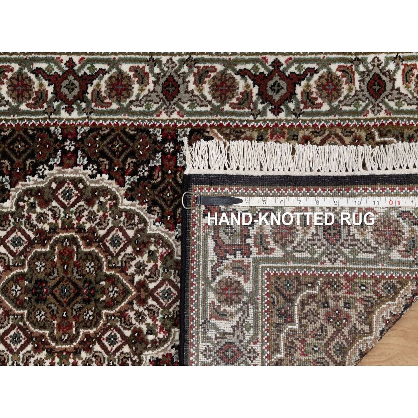 2'5"X4'8" Black Wool Rug Tebraz Mahi With Medallion Design Hand Knotted