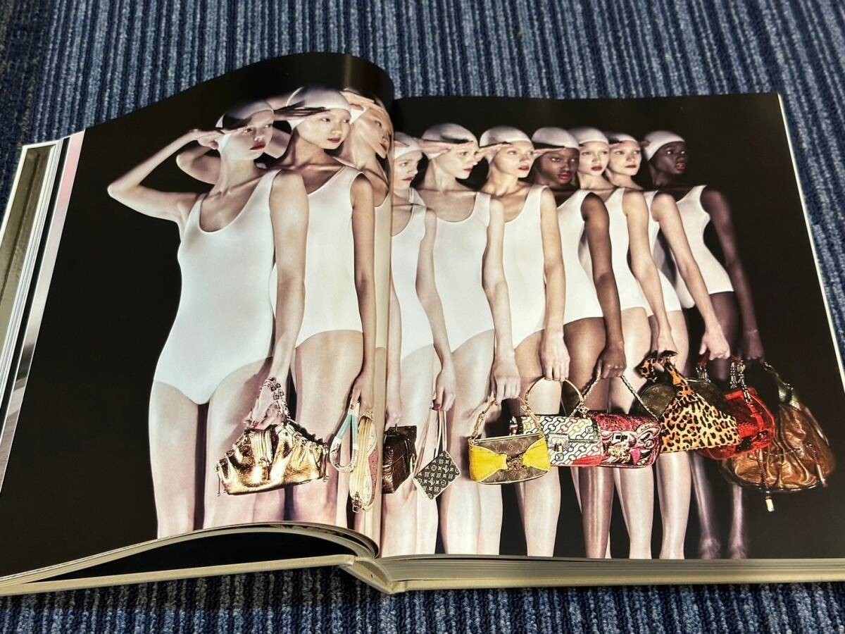 Louis Vuitton Fashion Photography Book (English Edition) - Large Hardcover