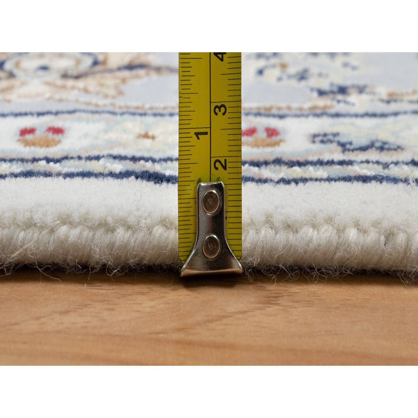 6'X9' Spring White Hand Knotted Nain With Flower Design Wool And Silk Rug