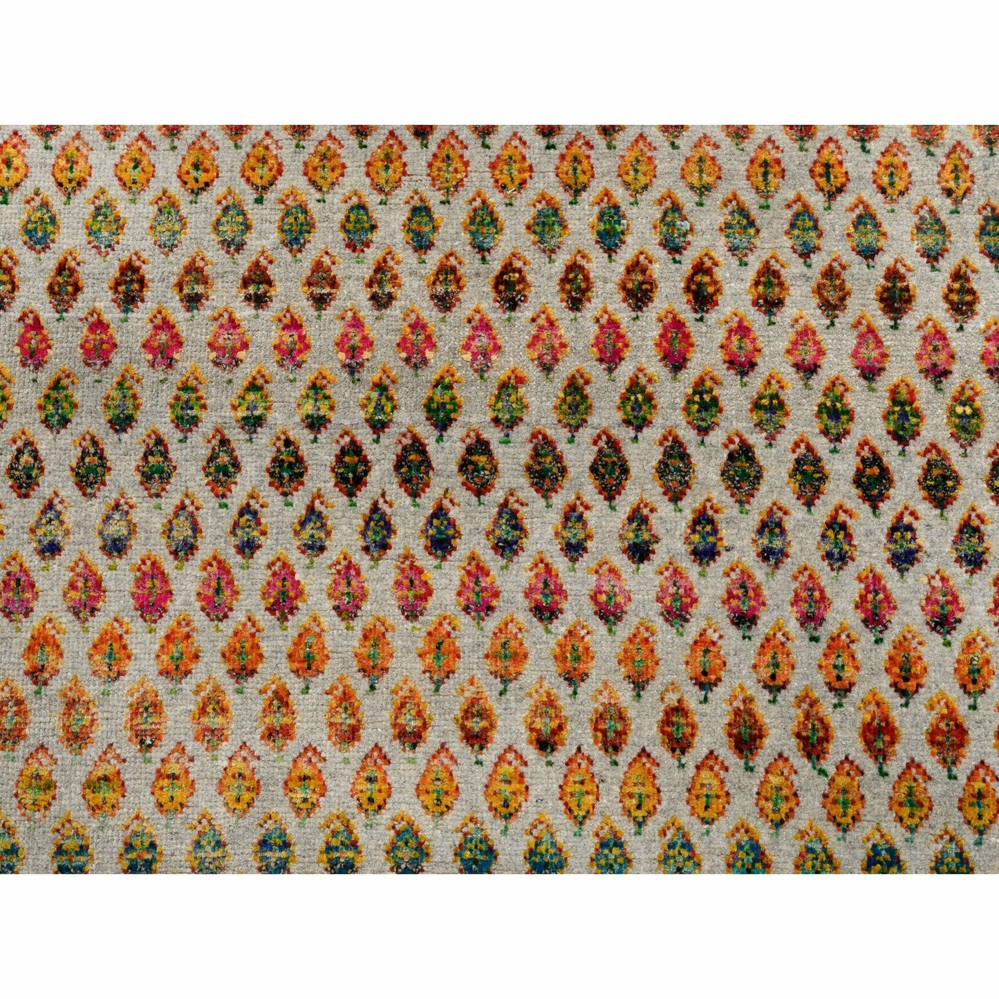 5'2"X5'2" Wool And Sari Silk Hand Knotted Beige Saroogh Round Rug