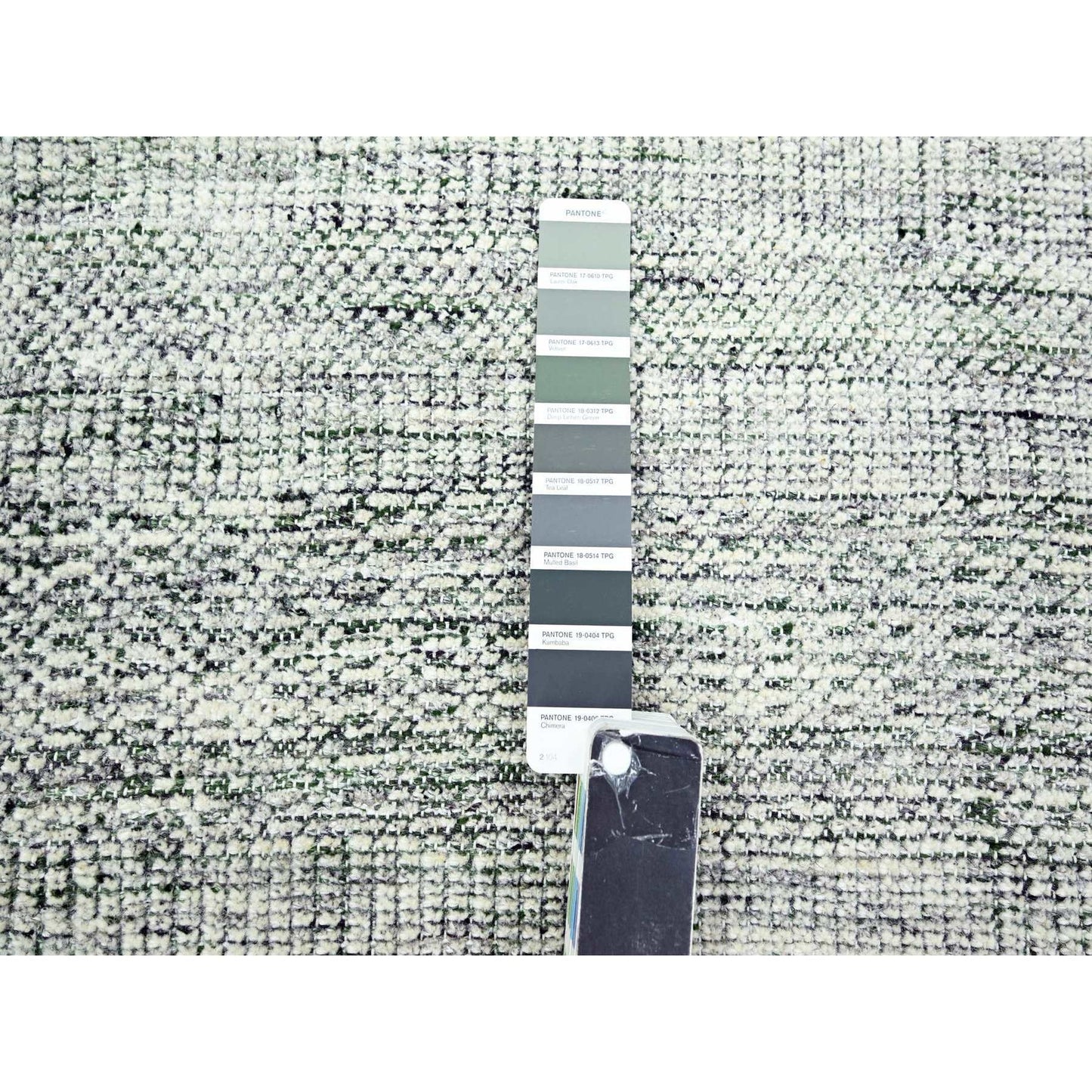 10'2"X10'2" Green & White Grass Design Pure Wool Hand Knotted Square Rug