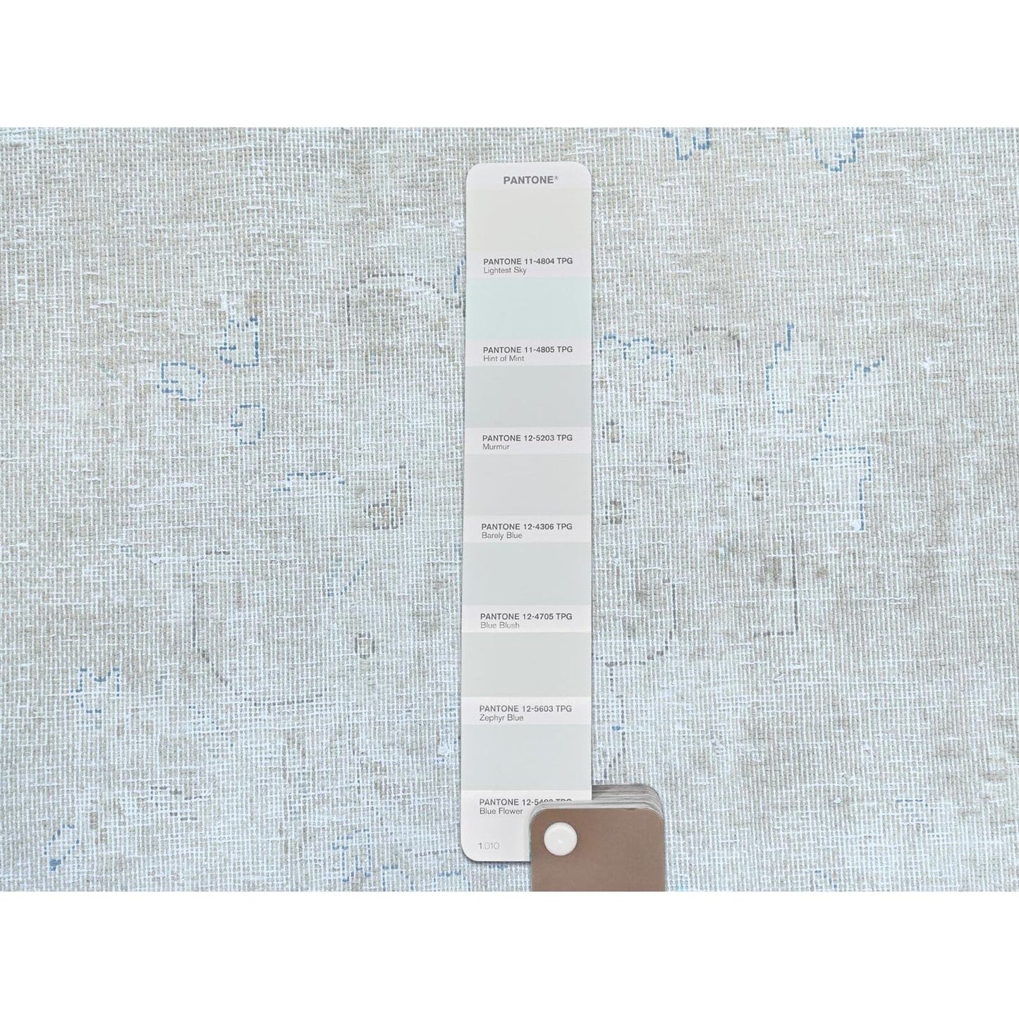 8'2"X13' Ivory Old Farsian Karman Hand Knotted Wool Distressed Look Rug
