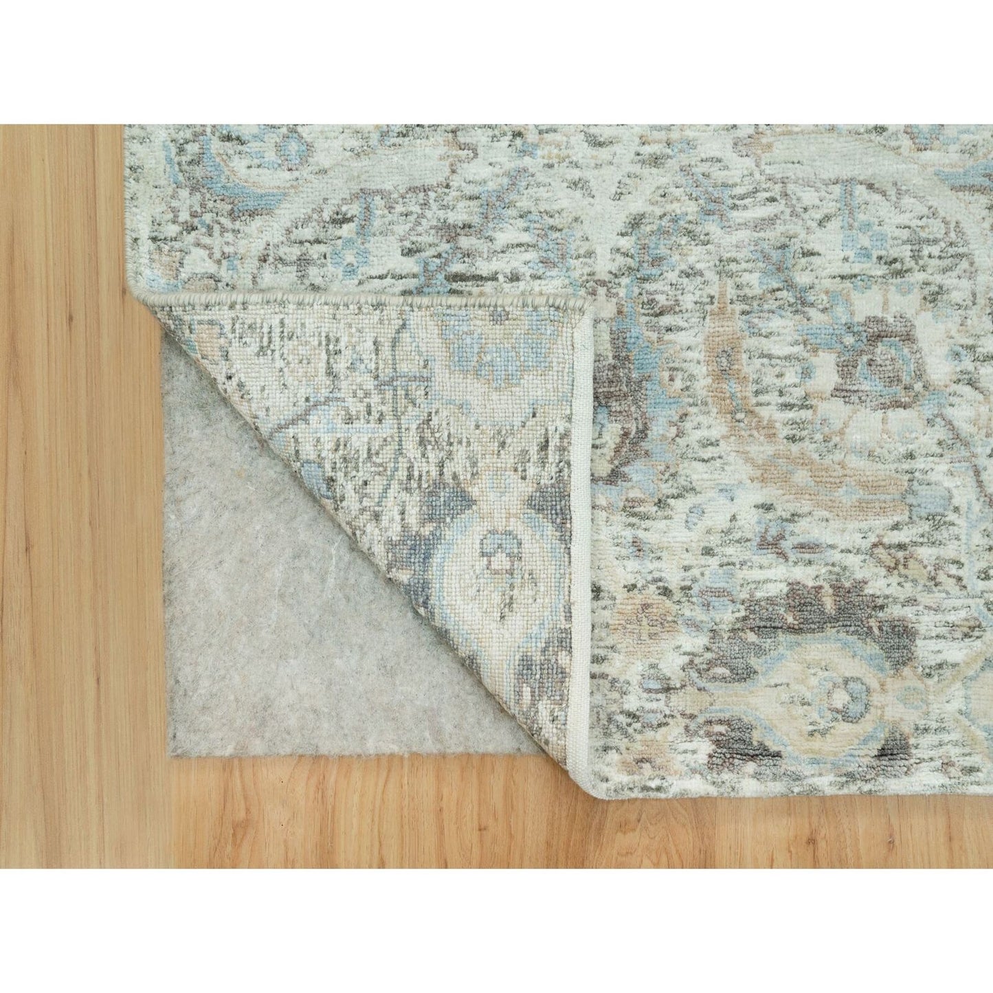 2'5"X10' Pristine White Hand Knotted Silk And Wool Sickle Leaf Runner Rug