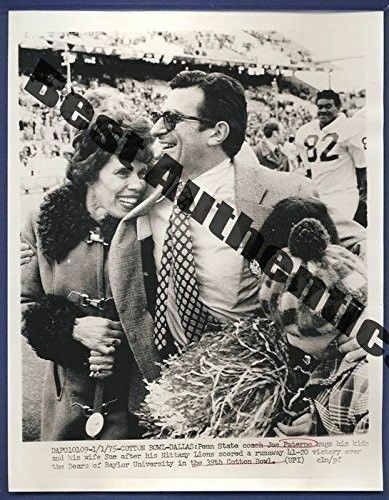 Joe Paterno Cotton Bowl 8X10 1975 Wire/Press Photo