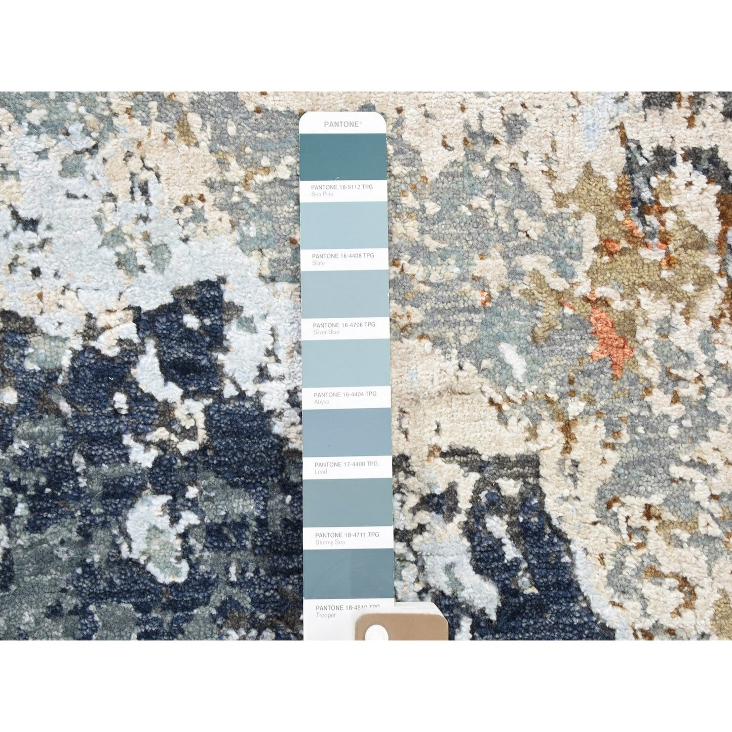 2'6"X10' Dense Weave Abstract Design Wool & Silk Hand Knotted Runner Rug
