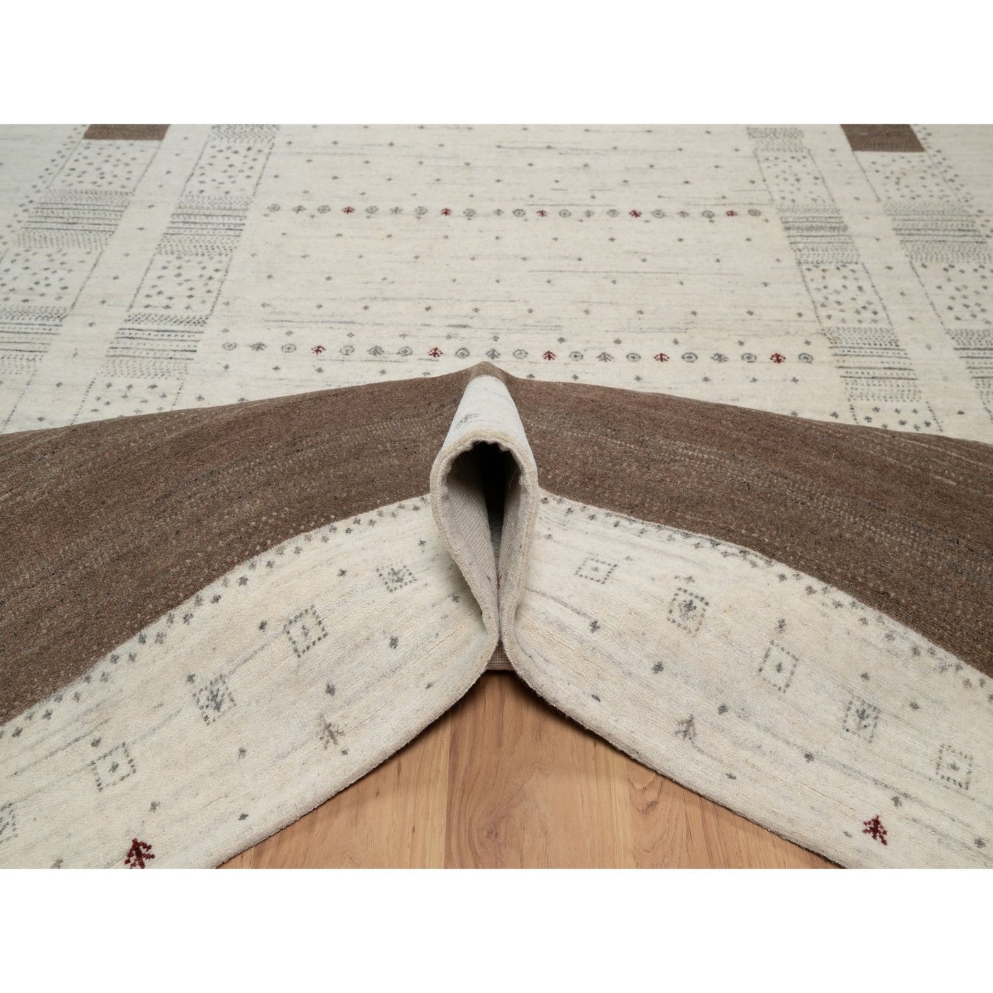 7'9"X9'8" Ivory Soft & Pure Wool Lori Buft Modern Design Hand Knotted Rug