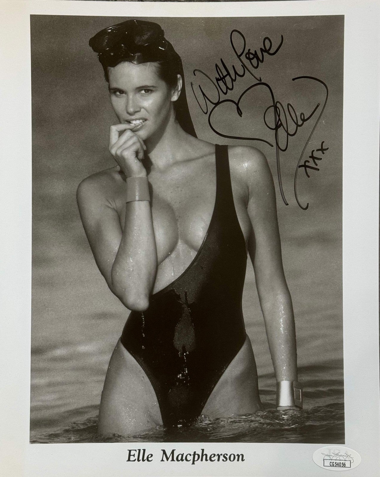 Elle Macpherson Autographed 8X10 Celebrity Photo (Jsa)