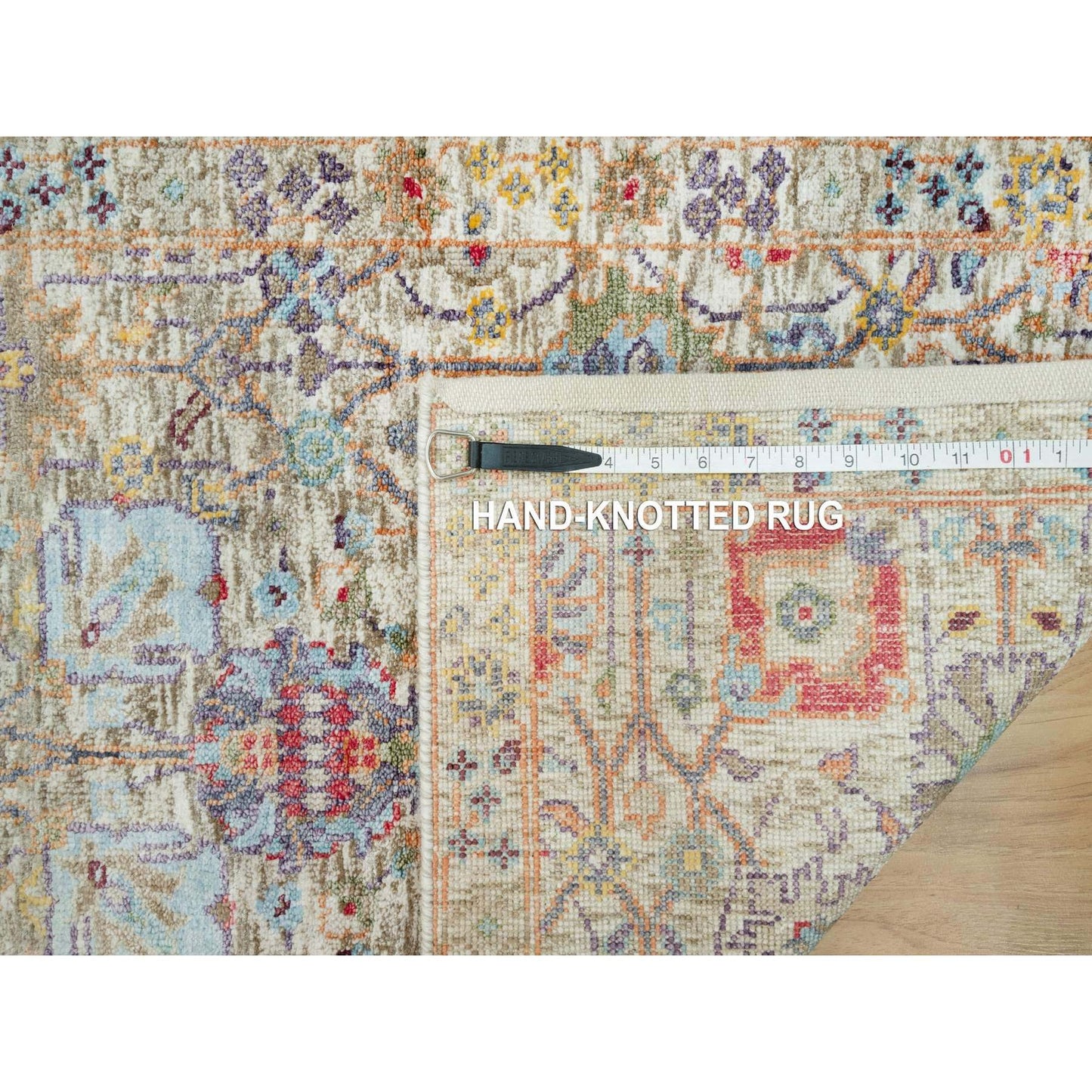 2'X3' Ivory Hand Knotted Silk And Wool Flower Design Mat Oriental Rug