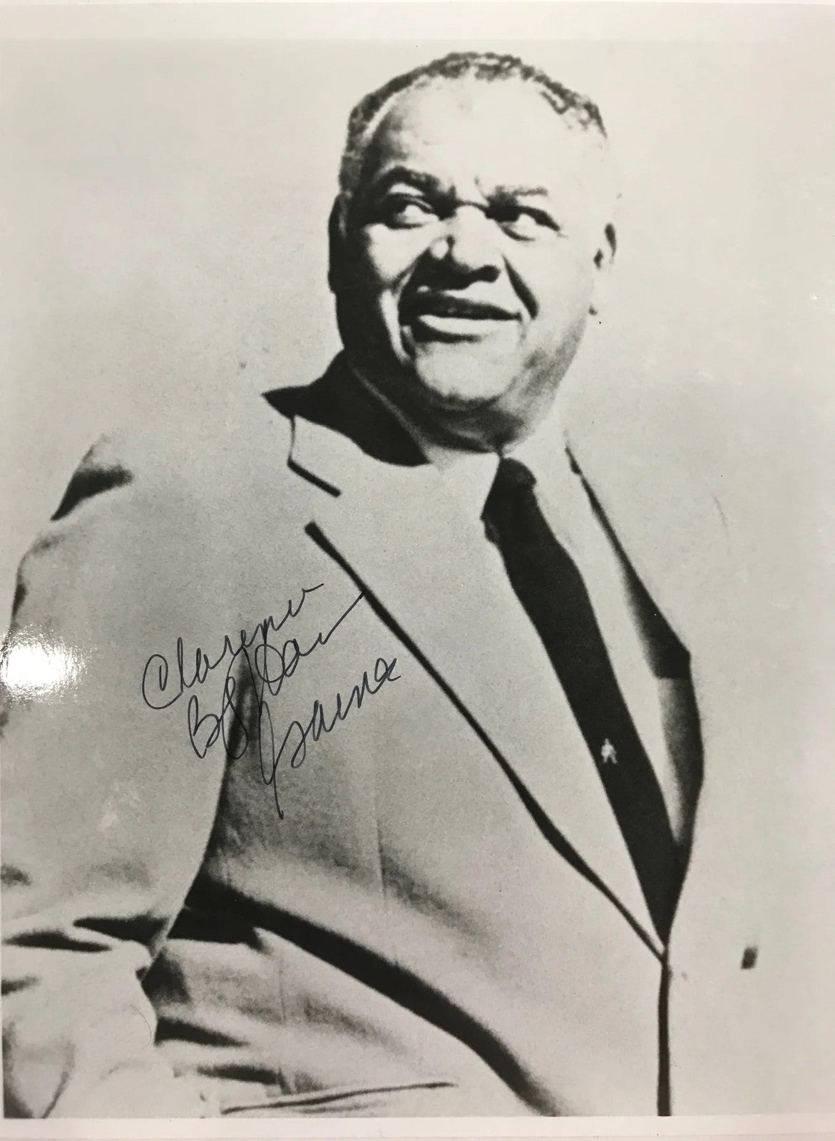 Clarence Big House Gaines Autographed Black & White 8X10 Basketball Photo
