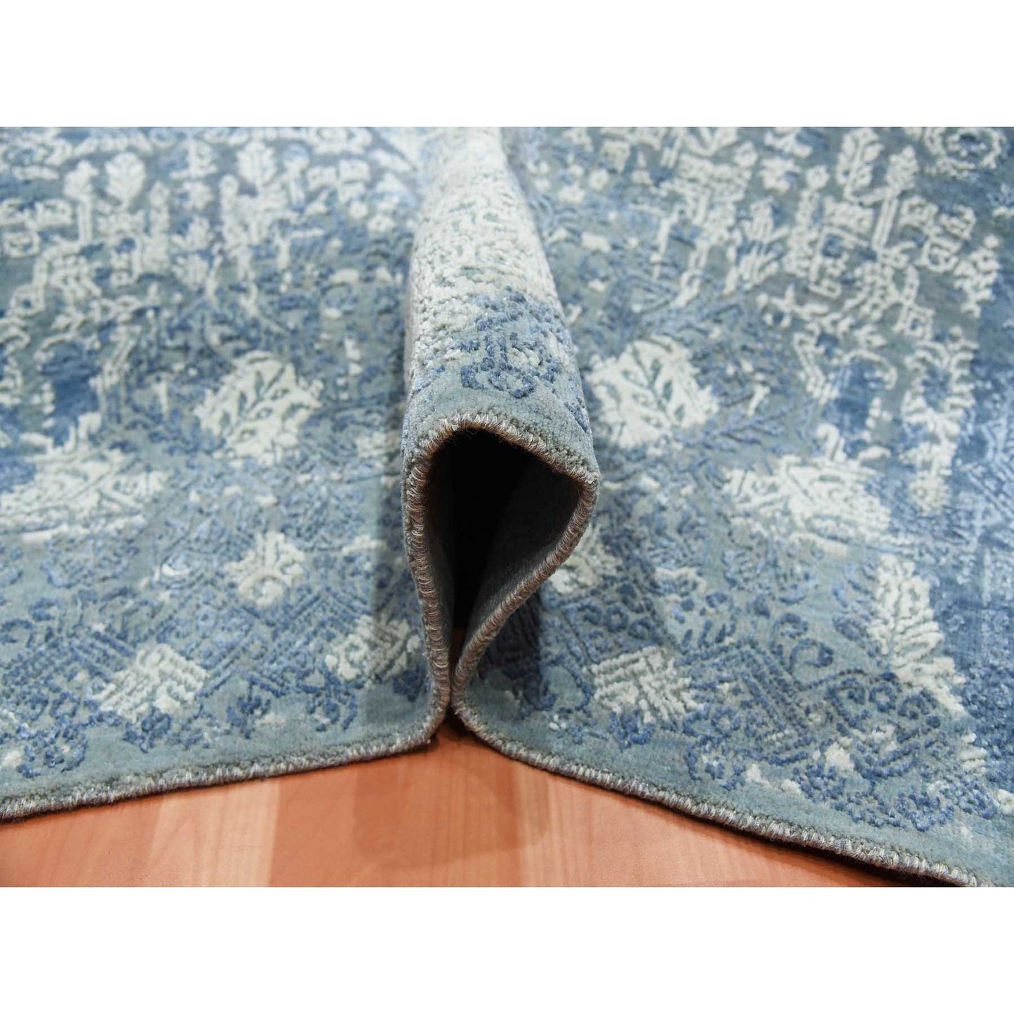 7'10"X10' Blue Wool And Silk Hand Knotted Jewellery Design Oriental Rug