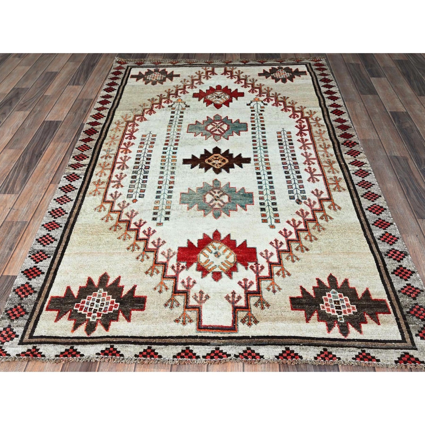 4'2"X6'7" Ivory Vintage Zoroastrian Sheeraz Hand Knotted All Wool Clean Rug