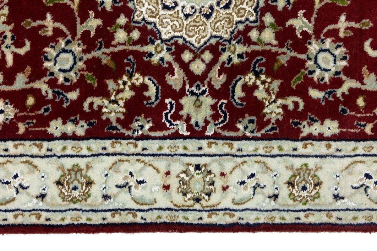 Handmade Indo-Nain Oriental Rug Classic Red